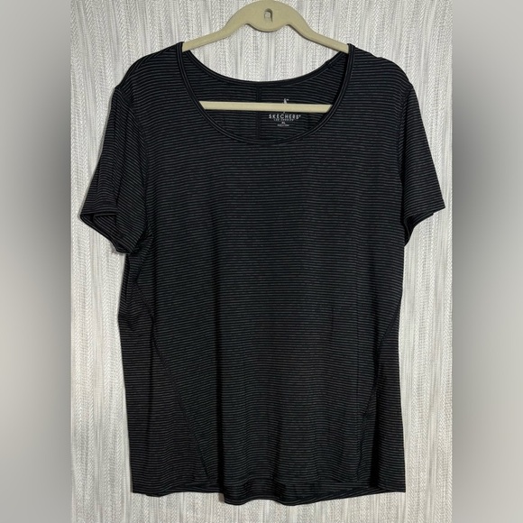 Skechers Black Short Sleeve T-Shirt XL - Picture 1 of 3